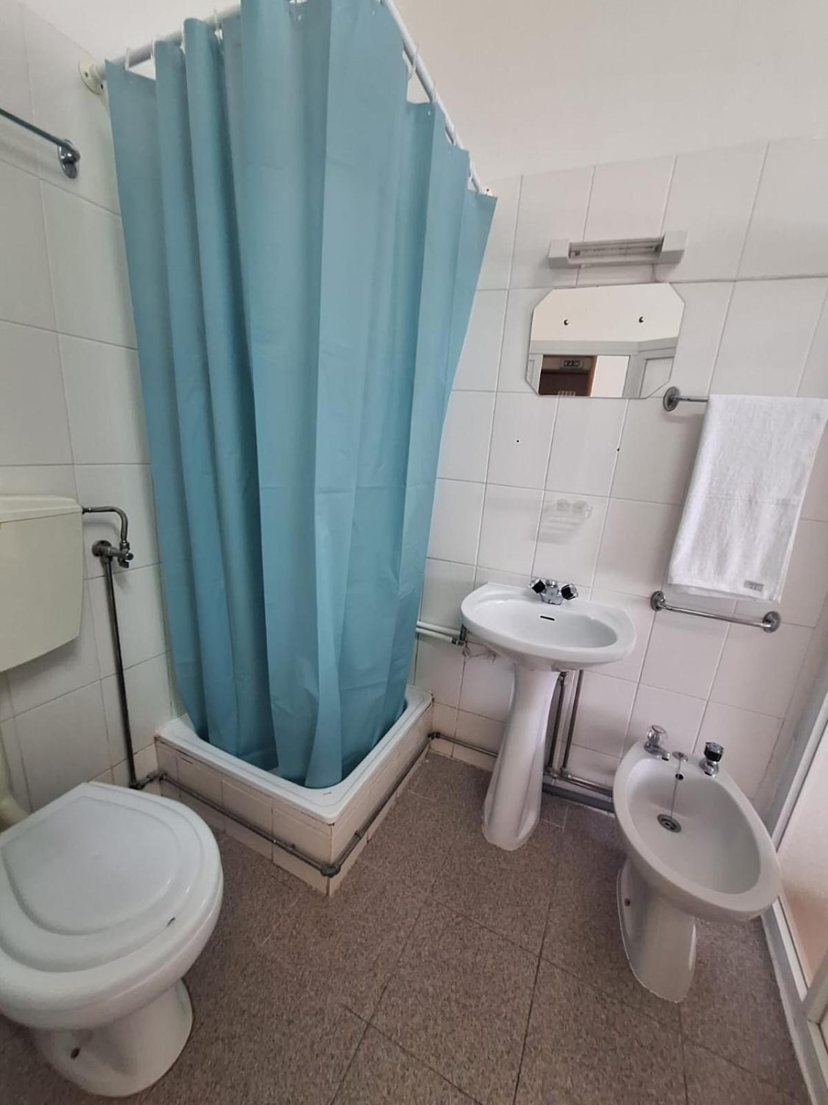 Hostel Residencial Ideal *
