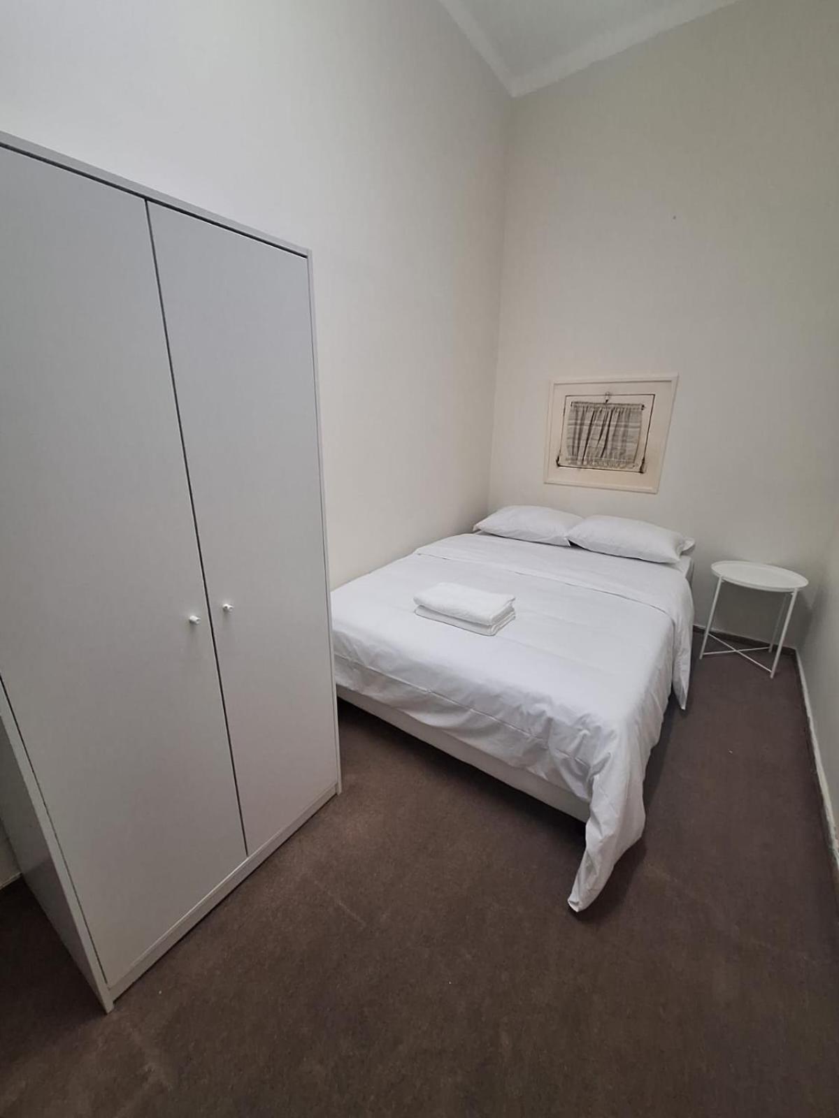 Residencial Ideal Hostel